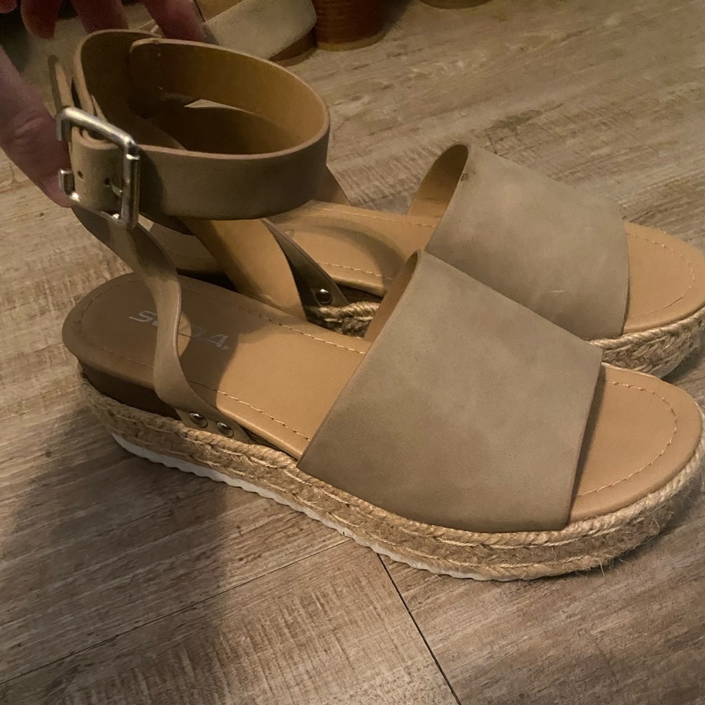 Summer sandals